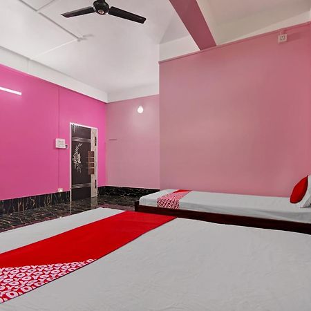 Oyo Flagship The Brahmaputra Homestay Ґувахаті Екстер'єр фото