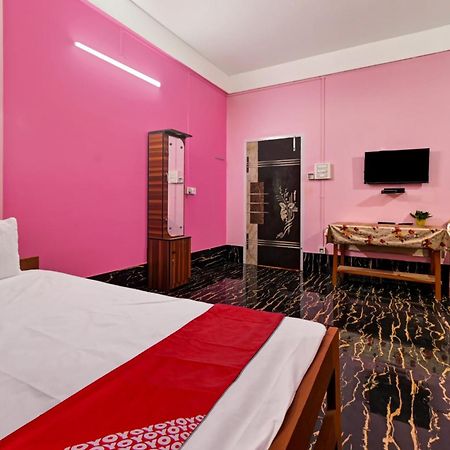 Oyo Flagship The Brahmaputra Homestay Ґувахаті Екстер'єр фото