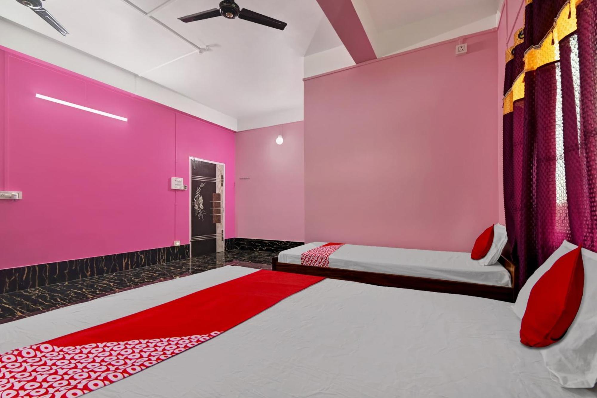 Oyo Flagship The Brahmaputra Homestay Ґувахаті Екстер'єр фото