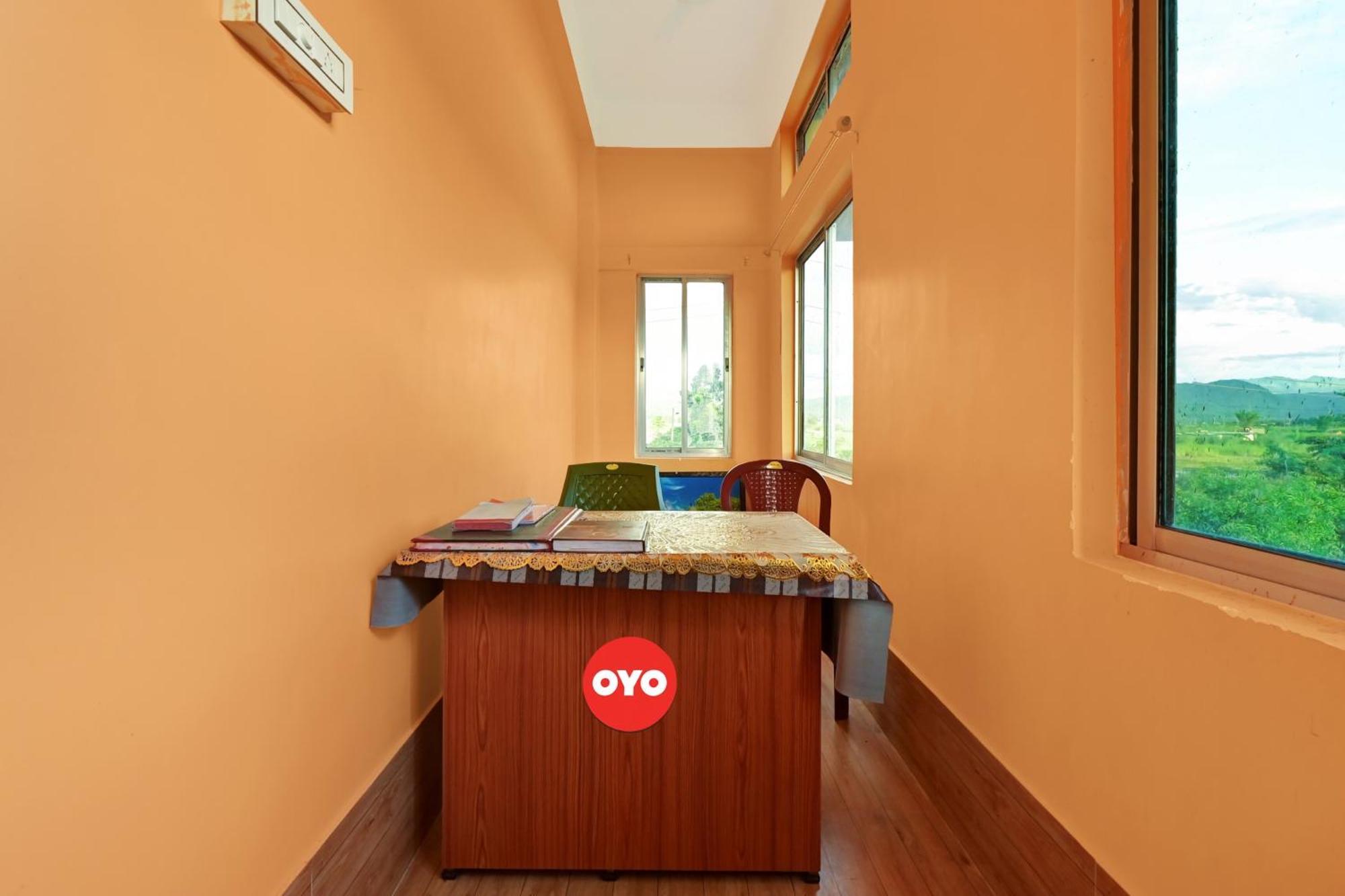 Oyo Flagship The Brahmaputra Homestay Ґувахаті Екстер'єр фото