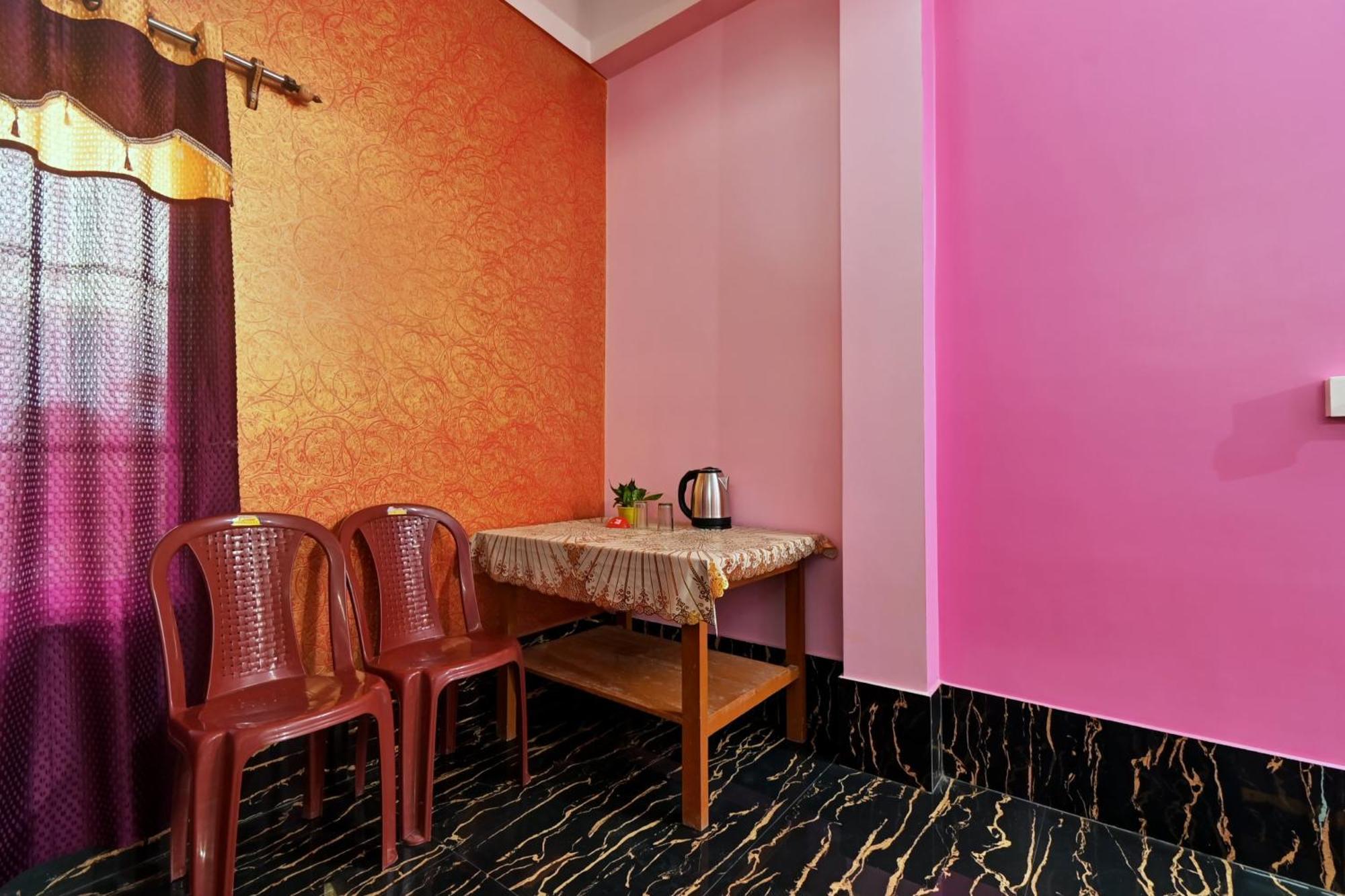 Oyo Flagship The Brahmaputra Homestay Ґувахаті Екстер'єр фото